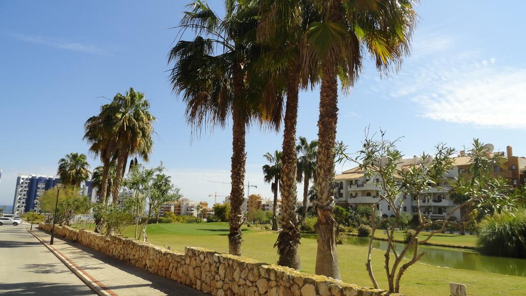 He La Entrada Punta Prima Hotel Torrevieja Luaran gambar